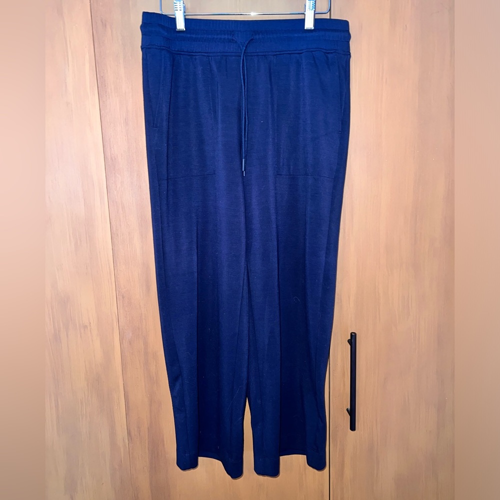 JJill FIT Collection knit cropped pants, small, navy blue